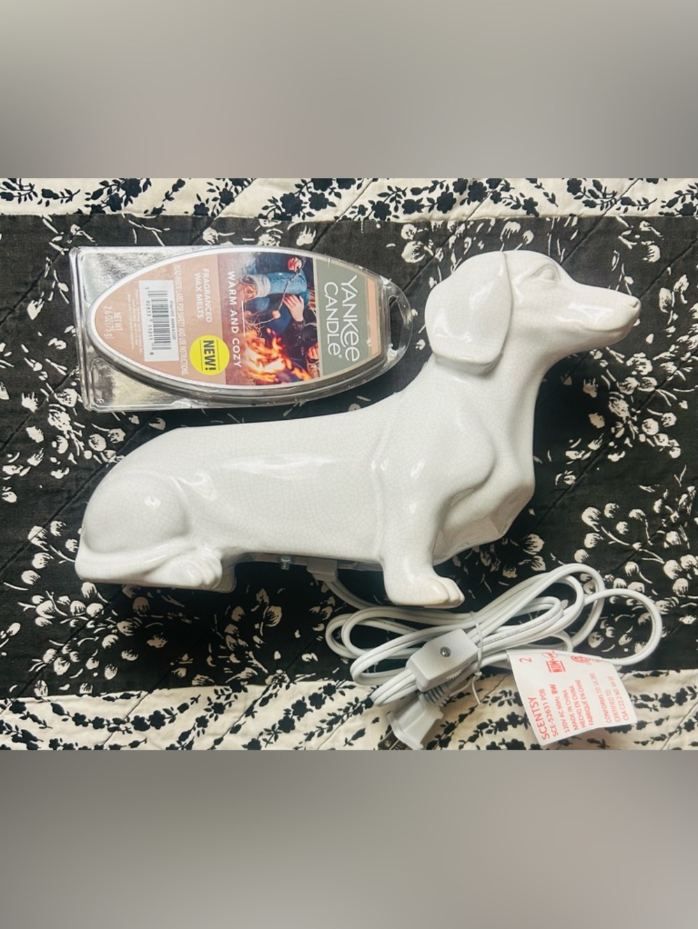 Retired Scentsy Dachshund Warmer Weiner Dog Wax Element Candle Warmer